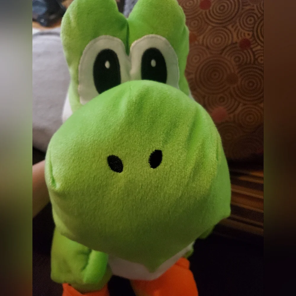 Nintendo super mario Yoshi 20" Plush Hideaway Shell - Picture 2 of 7